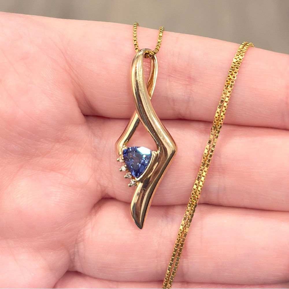 10K Sapphire Diamond Pendant, Yellow Gold, Deep Blue Trillion, Filigree Luxury - Picture 6 of 15